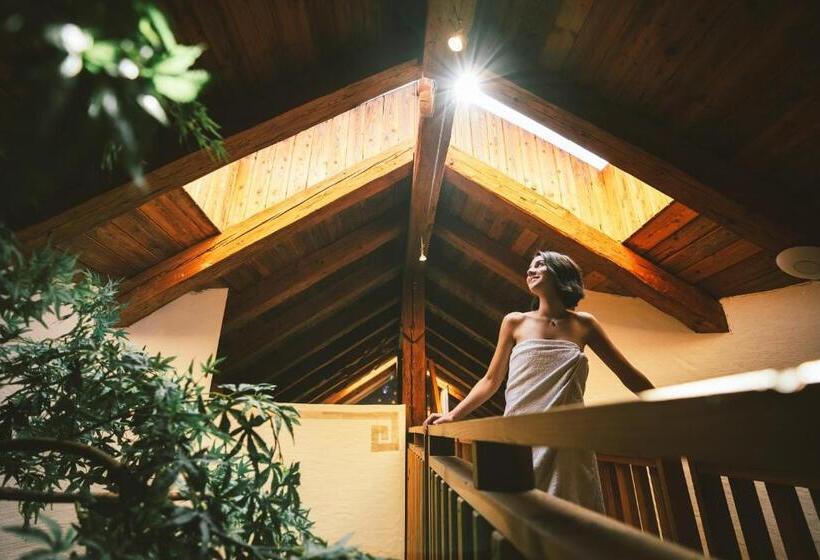 فندق Zum Weissensee