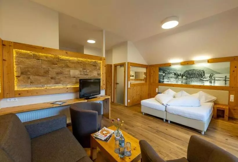 Hotel Zum Weissensee