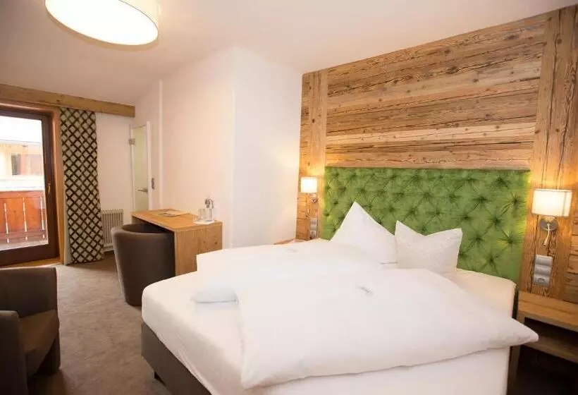 Hotel Zum Weissensee