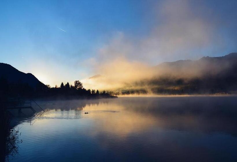 فندق Zum Weissensee