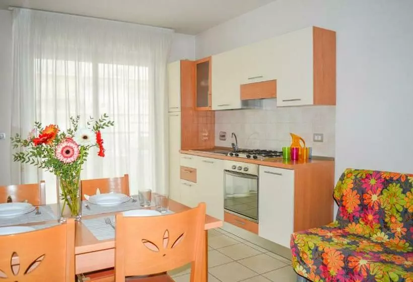 Homiday   Holiday Rendez Vous