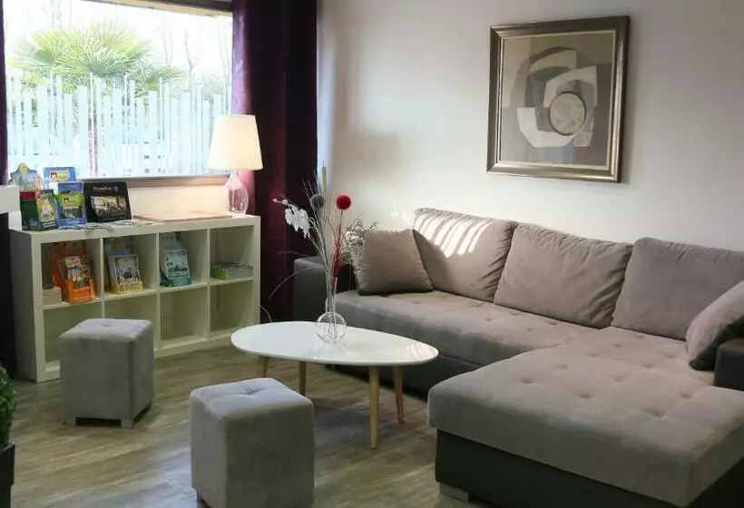 Atoll Hotel Logis Angers, Beaucouzé