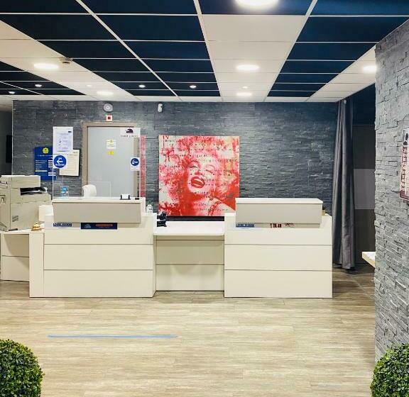 Atoll Hotel Logis Angers, Beaucouzé