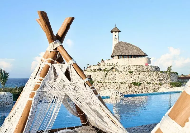 Hotelli Xcaret Arte  All Parks All Fun Inclusive  Adults Only