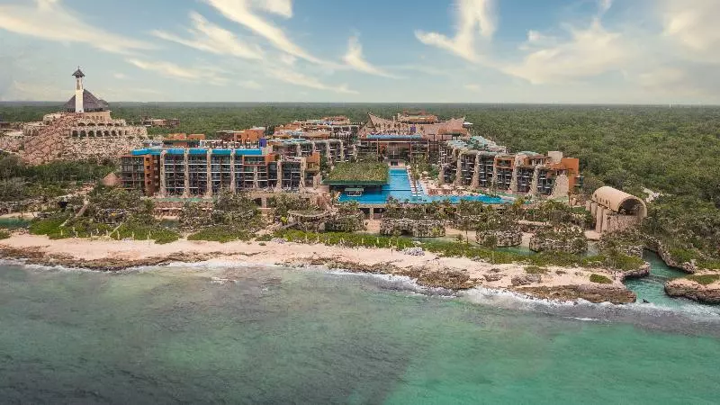 Hotelli Xcaret Arte  All Parks All Fun Inclusive  Adults Only