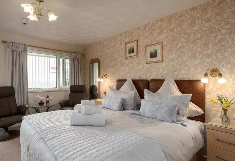 Estuary Lodge Motel B&b