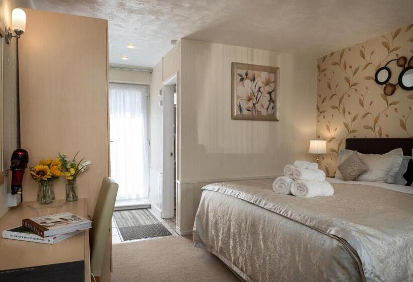 Estuary Lodge Motel B&b