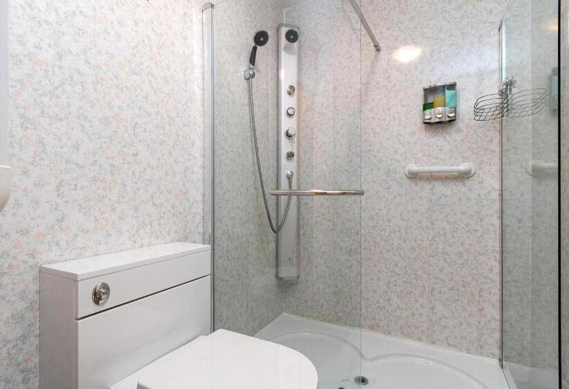 Estuary Lodge Motel B&b