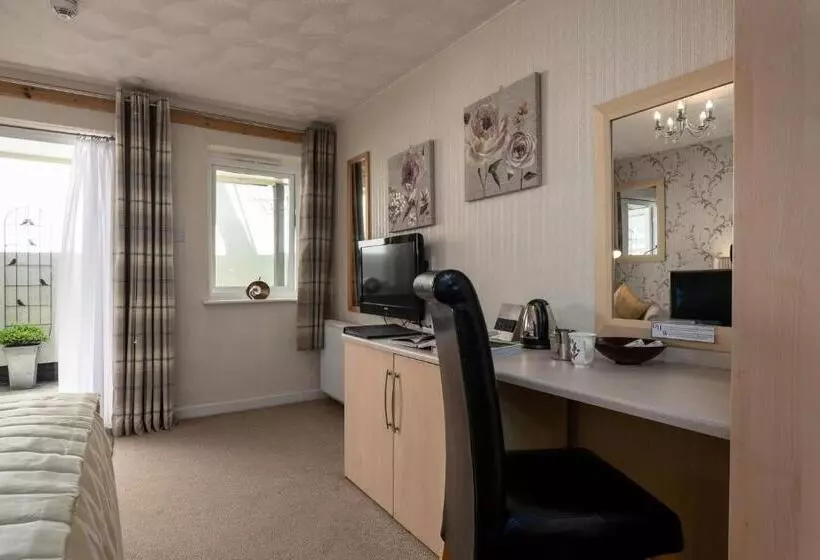 Estuary Lodge Motel B&b