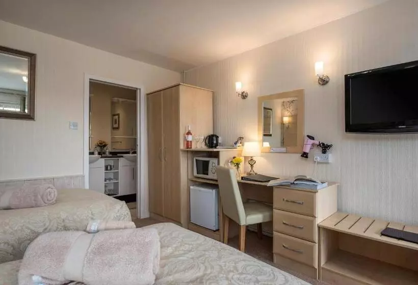 Estuary Lodge Motel B&b