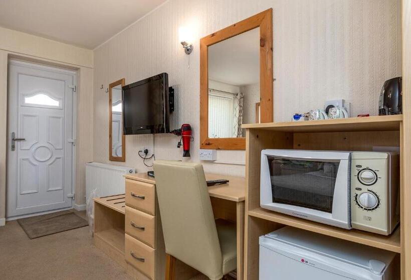 Estuary Lodge Motel B&b