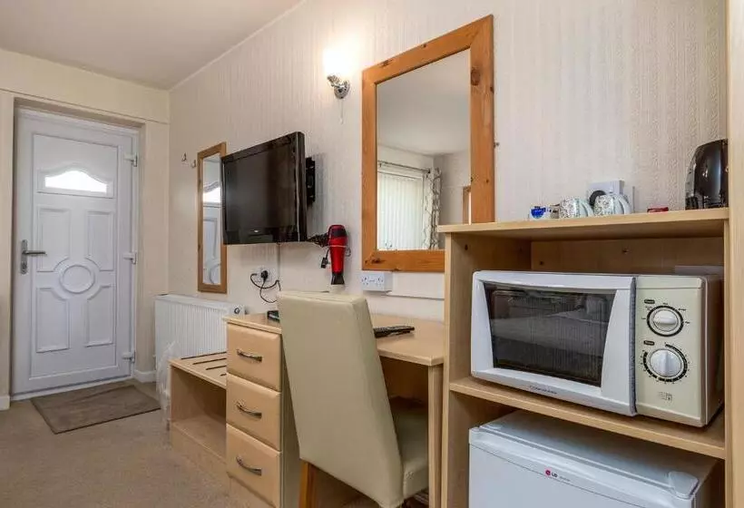 Estuary Lodge Motel B&b