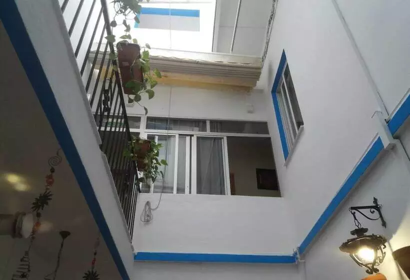 مسافرخانه Pension Cibeles