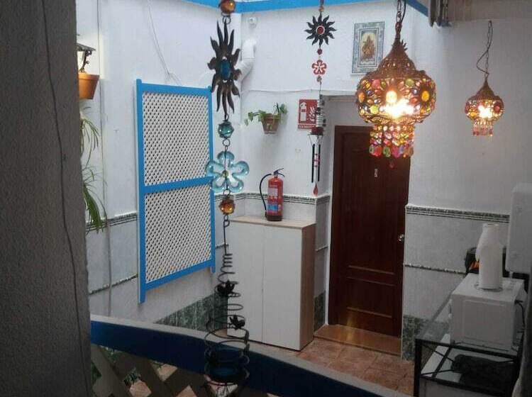 مسافرخانه Pension Cibeles