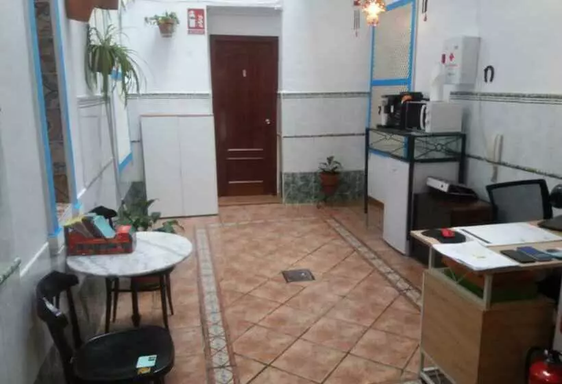 مسافرخانه Pension Cibeles