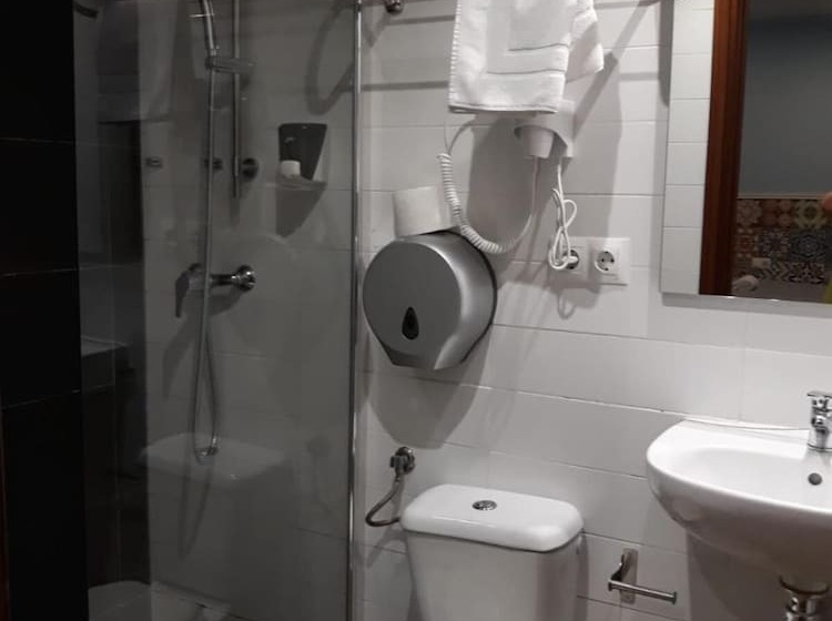 مسافرخانه Pension Cibeles