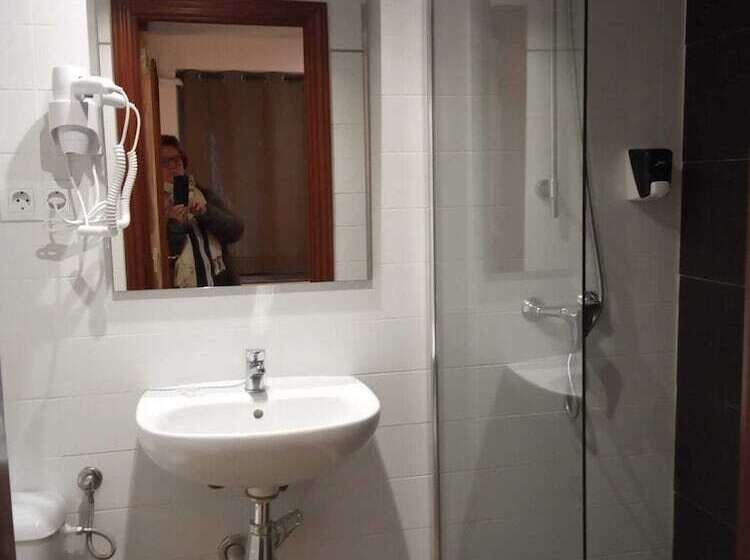 مسافرخانه Pension Cibeles