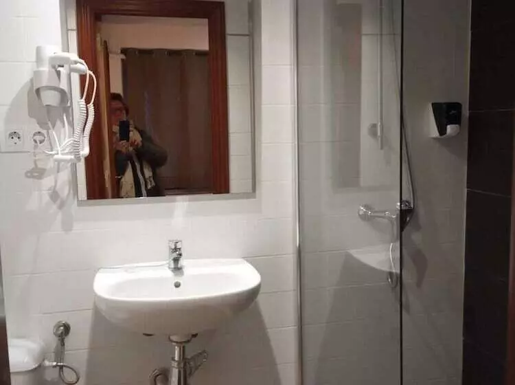 مسافرخانه Pension Cibeles