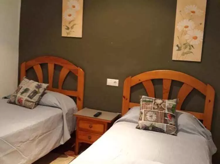 مسافرخانه Pension Cibeles