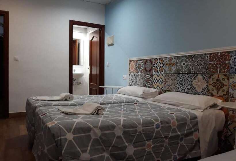 مسافرخانه Pension Cibeles