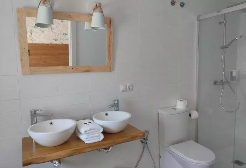 簡易ホテル Rodeiramar 2a