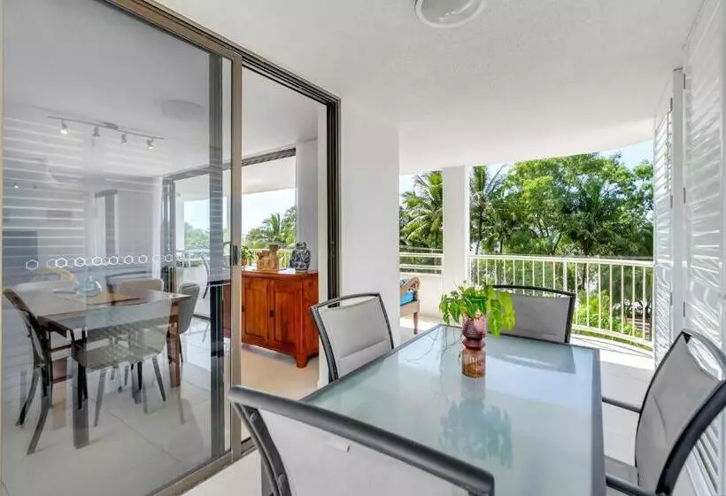 Отель Argosy On The Beach