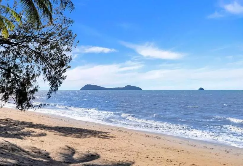 Отель Argosy On The Beach