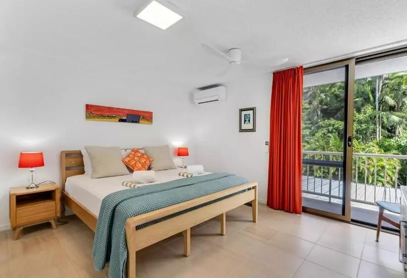 Отель Argosy On The Beach