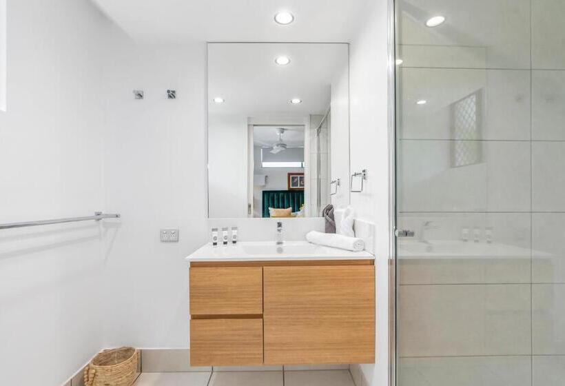 فندق Argosy On The Beach