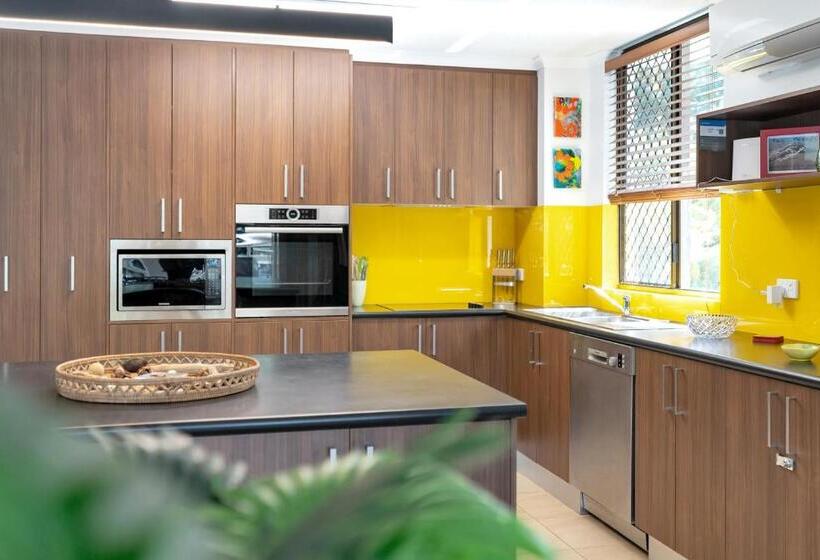 فندق Argosy On The Beach