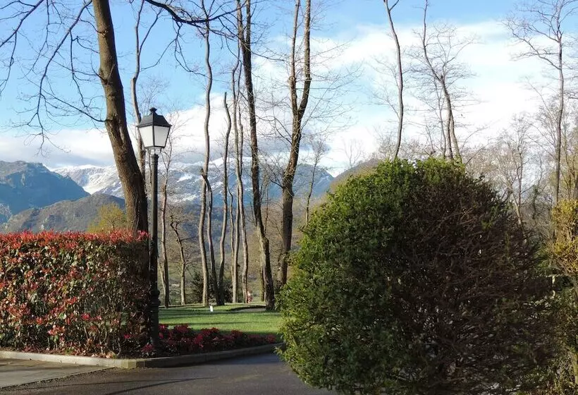 Отель Castillo Del Bosque La Zoreda