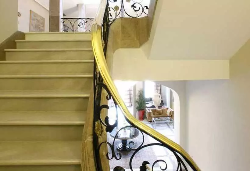 Отель Castillo Del Bosque La Zoreda