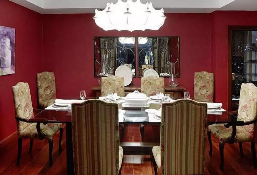 Отель Castillo Del Bosque La Zoreda