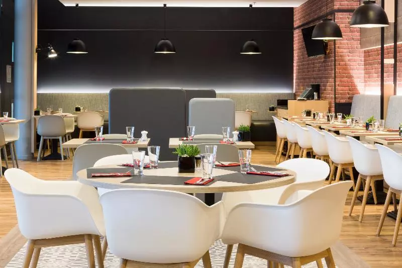 호텔 Courtyard By Marriott Toulouse Airport