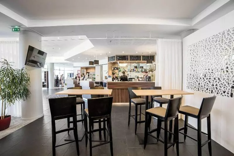 호텔 Courtyard By Marriott Toulouse Airport