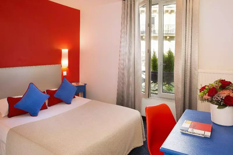 ホテル Hôtel Du Mont Dore Batignolles