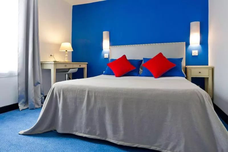 ホテル Hôtel Du Mont Dore Batignolles