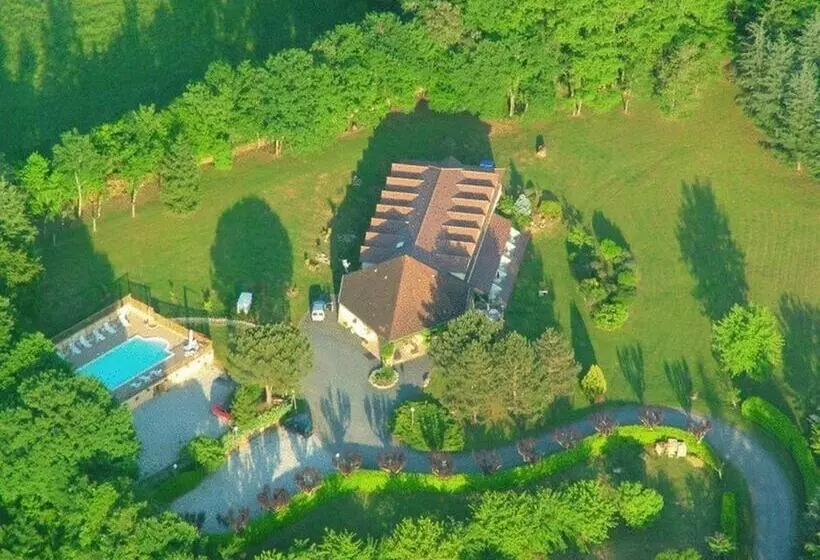 ホテル Hôtel Le Clos Roussillon
