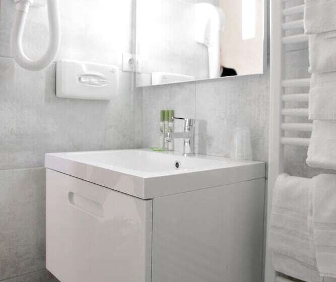 호텔 Hôtel Le Clos Roussillon