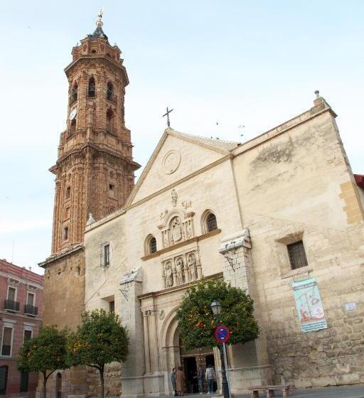 فندق Los Dolmenes