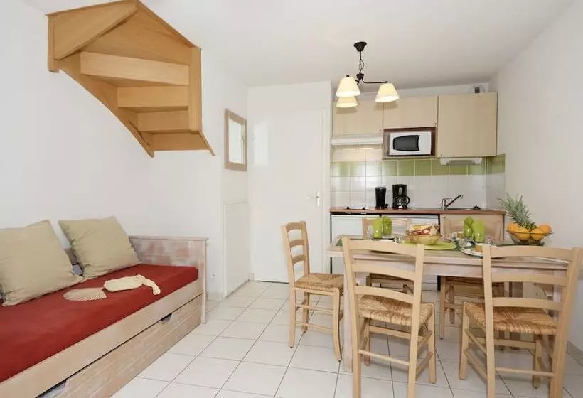 Отель Résidence Odalys Le Hameau Du Lac