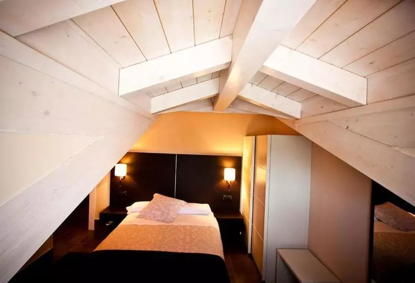 교외 호텔 Restaurante Puente Romano