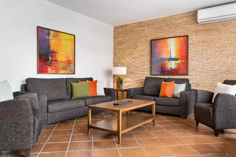 Wyndham Residences Golf Del Sur