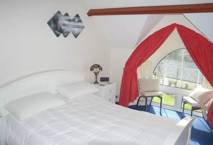 The Old School House