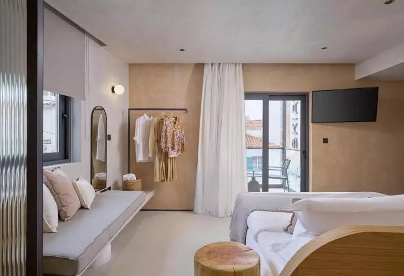 هاستل Skiathos Senses