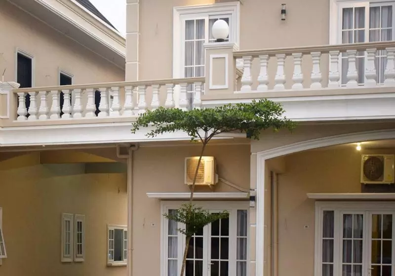 Hotelli Green Forest