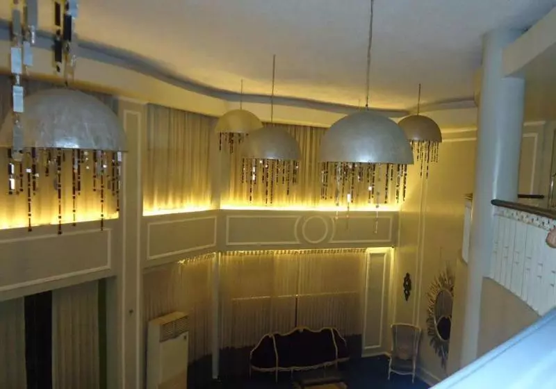 King's Royale Hotel And Resort