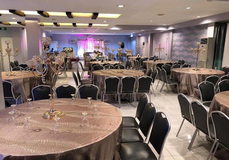 King's Royale Hotel And Resort