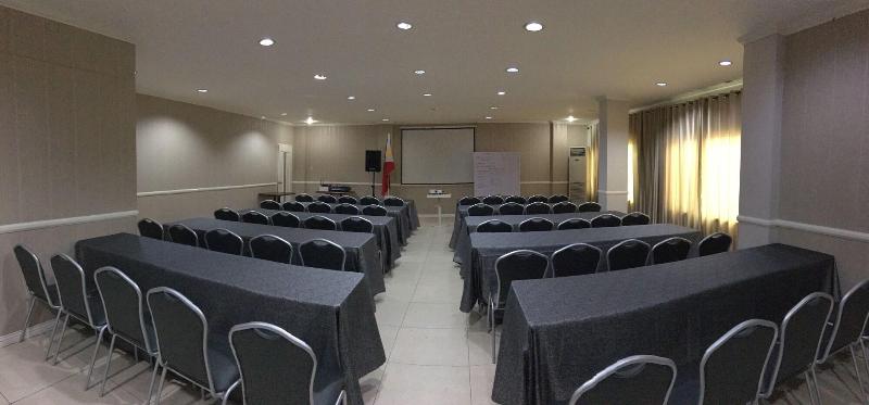 King's Royale Hotel And Resort