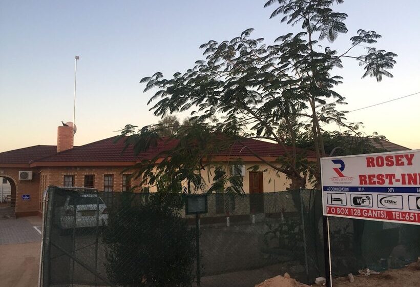 پانسیون Rosey Rest Inn